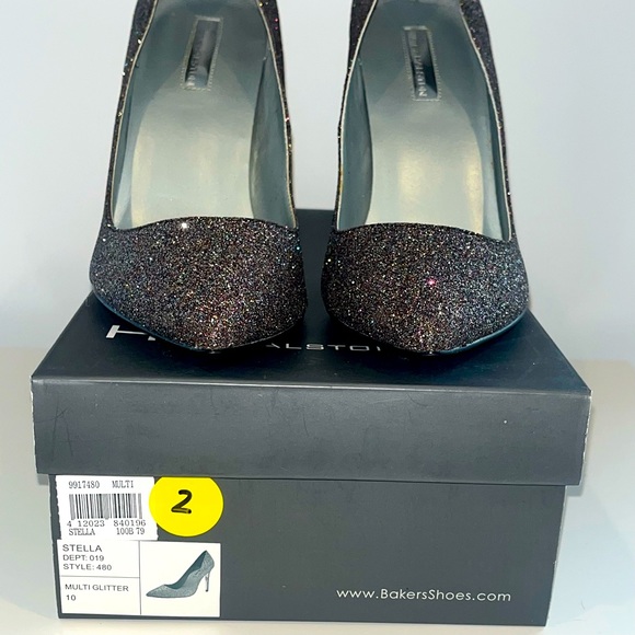 H by Halston Pumps - Picture 5 of 11